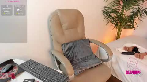 Dayanne online show from 24, 4, 2026