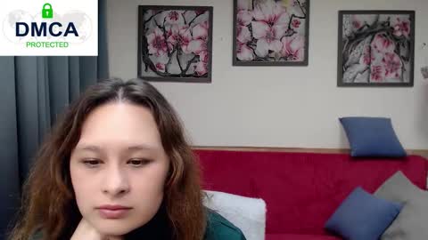Snapshot of dazzling_diva222 chatting on 27, 10, 2025 Elya online show from 27, 10, 2025
