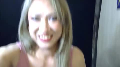 Snapshot of dazzlinglady44 chatting on 28, 3, 2026 stephaniechim online show from 28, 3, 2026