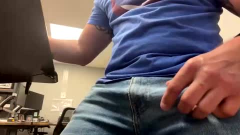 Snapshot of dblum75 chatting on 27, 4, 2026 dblum75 online show from 27, 4, 2026