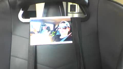 Snapshot of ddawgkdawg chatting on 27, 6, 2026 Ddawgtylol Kdawg online show from 27, 6, 2026