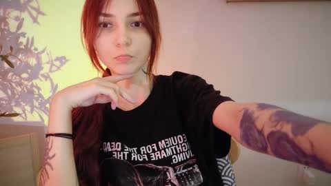 Snapshot of dead_girll chatting on 10, 5, 2026 freak online show from 10, 5, 2026