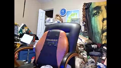 Snapshot of deadbirdink8o8 chatting on 6, 4, 2026 deadbirdink8o8 online show from 6, 4, 2026