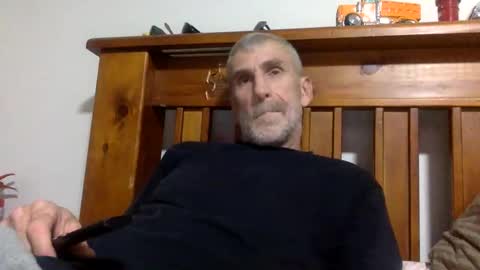 deanofflove2210 online show from 4, 1, 2025