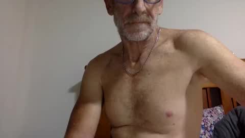 deanofflove2210 online show from 11, 2, 2025