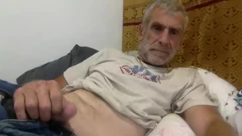 deanofflove221000 online show from 12, 2, 2026