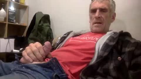 deanofflove221000 online show from 29, 4, 2026