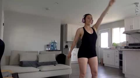 Snapshot of dearbunnylatina95 chatting on 25, 5, 2026 dearbunnylatina95 online show from 25, 5, 2026