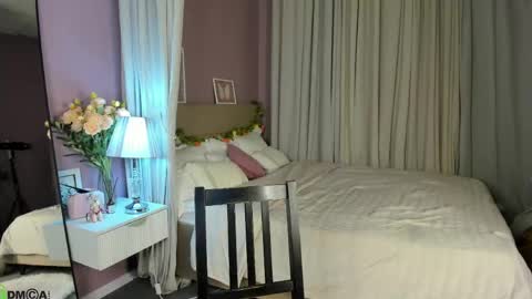 Snapshot of dearly_emily chatting on 10, 5, 2026 Emily GMT2 Mon 10 AM - 4 PM Wed 10 AM - 4 PM Thu 10 AM - 4 PM Fri 10 AM - 4 PM Sat 10 AM - 4 PM online show from 10, 5, 2026