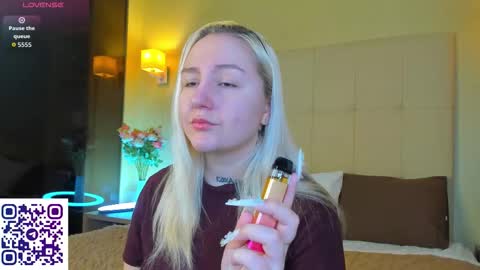 Debbie Mon Tue Fri Sun Sat GMT 3 1000am - 0400pm  online show from 29, 3, 2026