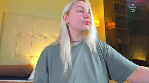 Debbie Mon Tue Fri Sun Sat GMT 3 1000am - 0400pm  online show from 4, 4, 2026