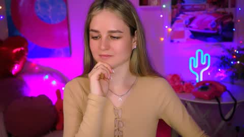 Snapshot of deboralarson chatting on 11, 3, 2025 Debora online show from 11, 3, 2025