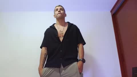 Santiago online show from 1, 2, 2025