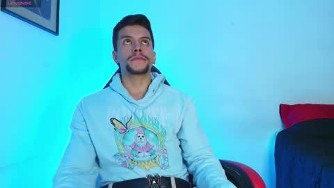 Snapshot of deconrios chatting on 3, 3, 2026 Santiago online show from 3, 3, 2026