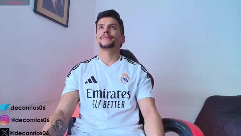 Snapshot of deconrios chatting on 12, 3, 2026 Santiago online show from 12, 3, 2026