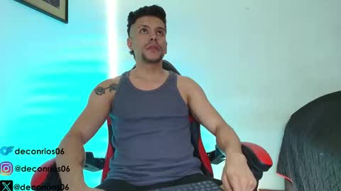 Snapshot of deconrios chatting on 24, 3, 2026 Santiago online show from 24, 3, 2026