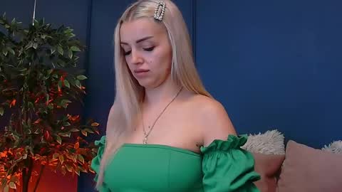 DeeaVIP online show from 15, 4, 2026