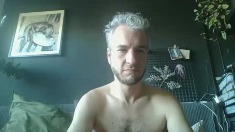 Snapshot of deebo1987 chatting on 28, 12, 2024 Deen online show from 28, 12, 2024