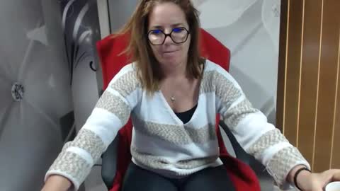 hi guys i m a cute milf i m here for good time and nice people pls be respectfool and enjoy me online show from 2, 2, 2026