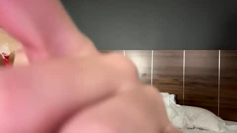 deepthroatqueen33 online show from 15, 1, 2026