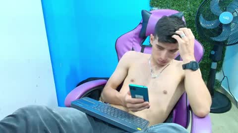 Snapshot of deiby_baby chatting on 5, 2, 2025 DEIBY online show from 5, 2, 2025