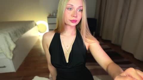 Snapshot of delanona chatting on 18, 7, 2026 Dia online show from 18, 7, 2026