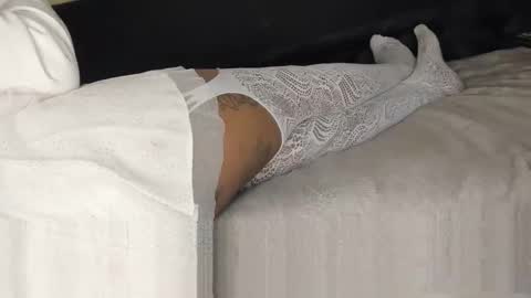 deli_la online show from 11, 4, 2026