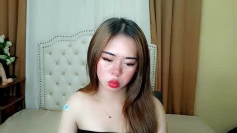 Snapshot of deliciously_sophie chatting on 16, 4, 2026 Sophie online show from 16, 4, 2026