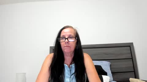 Delicious Peach Goddess online show from 12, 9, 2025