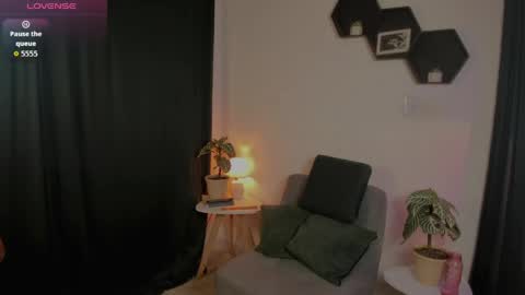 Delilah online show from 30, 5, 2026