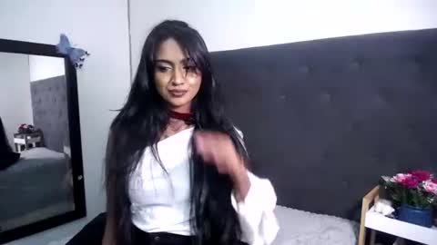 Snapshot of delilah_blazee chatting on 20, 5, 2026 Delilah Blaze online show from 20, 5, 2026