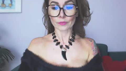 delilah_sweet online show from 13, 4, 2026