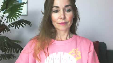 Snapshot of delilah_sweet chatting on 22, 6, 2026 delilah_sweet online show from 22, 6, 2026