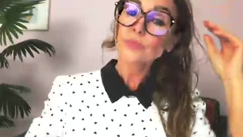 Snapshot of delilah_sweet chatting on 27, 7, 2026 delilah_sweet online show from 27, 7, 2026