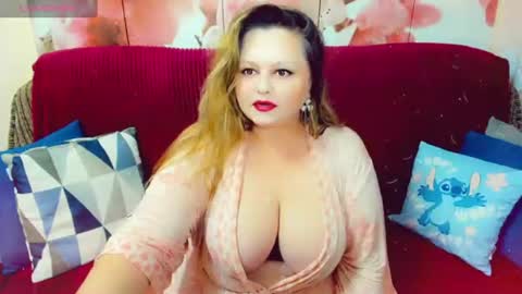 Snapshot of delinnia chatting on 4, 7, 2026 Margo online show from 4, 7, 2026