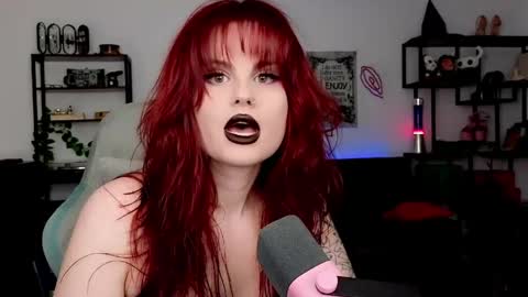 Snapshot of dellacrush_ chatting on 12, 4, 2026 dellacrush_ online show from 12, 4, 2026