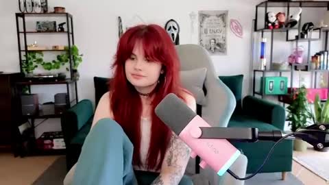 Snapshot of dellacrush_ chatting on 15, 5, 2026 dellacrush_ online show from 15, 5, 2026