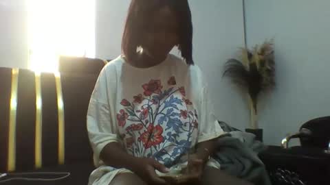 dellarine517299 online show from 9, 1, 2026