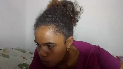 Snapshot of delphineee chatting on 7, 6, 2026 delphine online show from 7, 6, 2026