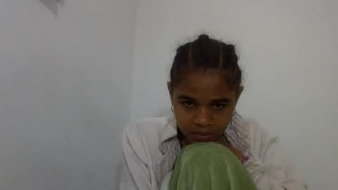 Snapshot of delphineee chatting on 7, 7, 2026 delphine online show from 7, 7, 2026