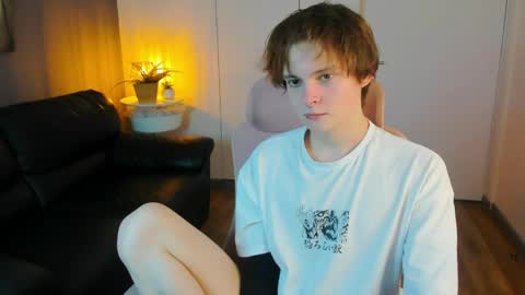Snapshot of demianenglen chatting on 8, 4, 2026 demianenglen online show from 8, 4, 2026