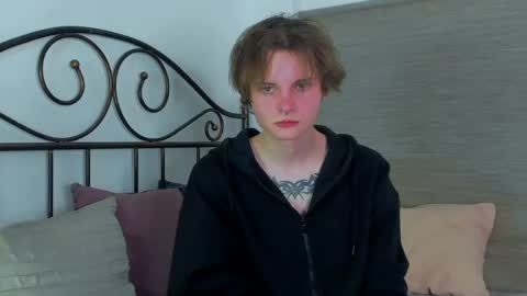 Snapshot of demianenglen chatting on 18, 4, 2026 demianenglen online show from 18, 4, 2026