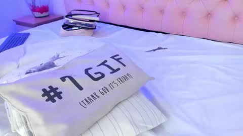 denisse_logan online show from 13, 3, 2026