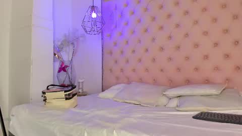 denisse_logan online show from 20, 6, 2026