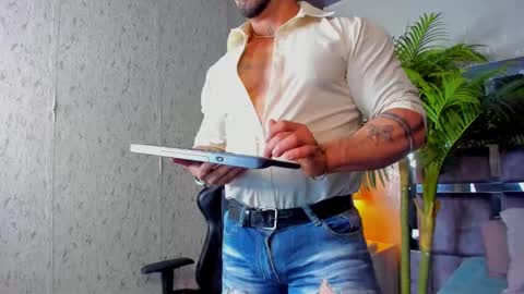 dennis_cox_ online show from 14, 2, 2025