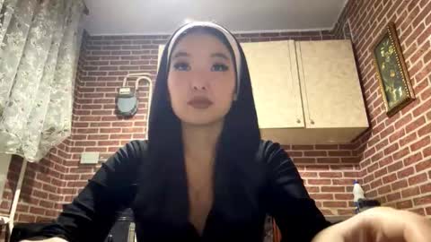 Emma online show from 11, 11, 2025