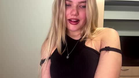 Snapshot of deonnahobb chatting on 14, 2, 2026 Luna online show from 14, 2, 2026