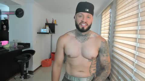 Snapshot of dereckgreen chatting on 18, 4, 2026 dereckgreen online show from 18, 4, 2026