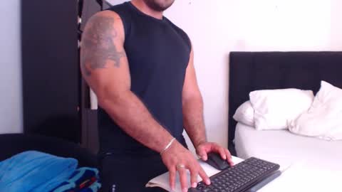 Derek online show from 4, 11, 2025