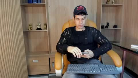Snapshot of derek_voss chatting on 25, 4, 2026 derek_voss online show from 25, 4, 2026